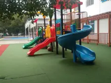 小面积房子,户型好,价钱不高,出入方便又菜市场,有学校。