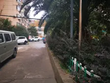 房东置换,看房基本方便,朝南电梯一房,诚意出售
