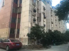 京东小区E区 交通便利 配套成熟 地铁一号线 地铁口