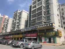 湖心路泰和苑东南向带大平台业主诚心出售