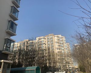 燕莎后2室1厅东南