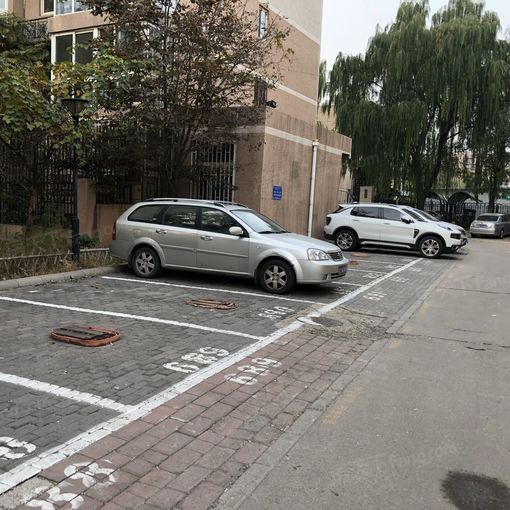 龙泽苑西区3室1厅1卫南北朝向7875.00元/月出租