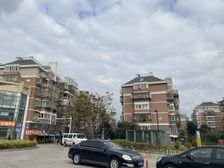 急卖五山新苑精装修三室中层随时可以看房价格