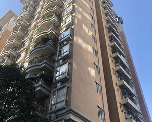 中高层阳台望小区花园安静舒适通风对流