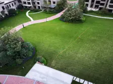 小区人车分流,带车位。前后双阳台,地铁口500米