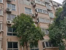 医学院旁久久思达 南北通透三房 无抵押 业主诚心出售