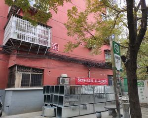 此房满五年,,采光好,通风效果好·全新装修·