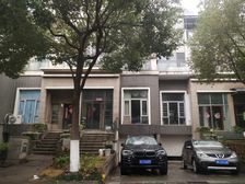 蝶湖湾联排别墅 带地下室和花园 上下四层 急售