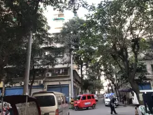 业主诚心出售,户型方正。住家安静,视线和采光好