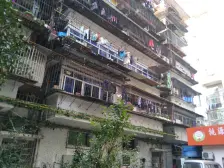 封闭小区,改造环境好,楼层采光不错,精装直接入住