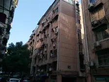 桃花苑商住小区 南北通透,采光好 视野好,诚心出售