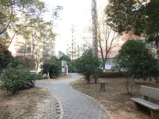 小区干净整洁 全明户型方形板正 户型通透客厅连阳台