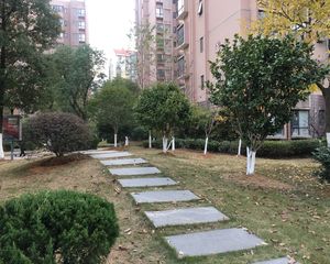 新上房源红谷滩地铁口精装清爽通透大三房带车位急