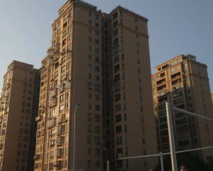 财富名园4室2厅南北