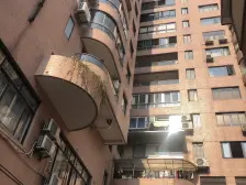 静安寺马勒旁电梯板式外销房两梯四户南东双阳台