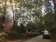 近靠地铁上下两层 得房率高视野开阔 配套齐全