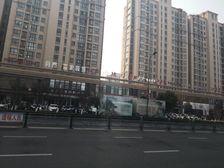 东润华庭,电梯洋房,精装四室,随时看房,价格可谈