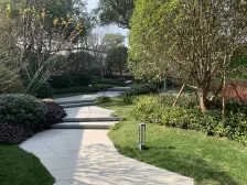 公园里的洋房,环境好,居住舒适