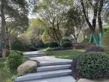 融创雪个庭 南北通透,采光好 装修好,环镜优美 视野好,诚心出售