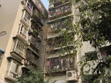 上明瑜恒康正规四房 采光好 位置好 近轻轨 商品房