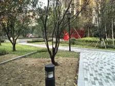 北滨路 融景城次新组团 朝南朝中庭 看江三房