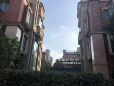 环境优美,交通便利,诚意出售,精装好房
