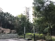 精装修,成熟商圈,户型方正带花园,采光好