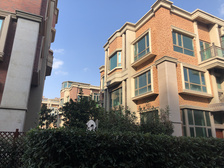 电梯房,主卧朝南,品质小区,环境优美,居家装修,装修齐全,配套完善