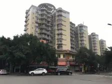 高新区 大两房 户型方正 出行方便 ,环境好,生活便利