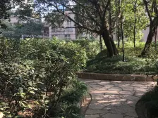 龙湖花园南苑正规两房 户型方正,三面采光