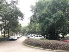 房子位于高新区曾家镇,正规两室两厅业主自住精装修。