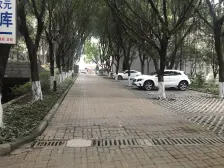 此房正规三室两厅户型 业主住家装修 户型方正 采光好