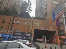 正规4房+书房+两卫,户型方正,采光好,附带空中露台