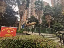 住家精装修 配套齐全 轻轨旁 到商圈近 急售