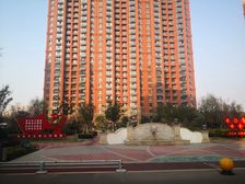 观澜华府 精装三室 满两年 看房提前联系