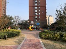 观澜尚城 二期 四室两卫 配车位配储藏间