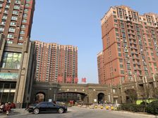 观澜尚城二期三室两厅一卫精装修 楼层好 电梯洋房