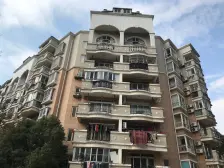 上下三层户式楼...小区有育儿园...广电学校....