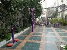 主卧朝南,小区中心位置,厨卫朝北,小区景观位置