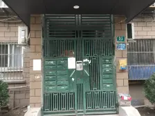 精装修带天井,业主诚意出售。。