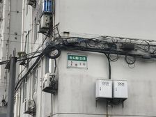 大两房,主卧朝南,不靠近马路,小区中心位置,居家装修,采光充足,房型正气