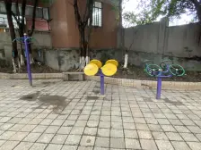 两梯4户,格局方正,住家精装,采光充足