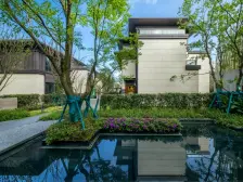 背面靠山,前面临河,一线视野,端户5层联排