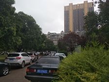 西苑小区一楼一楼三室一厅有证可贷款
