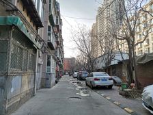 40裕华路一楼阳光房院精装两室两个小房