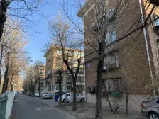 倚虹东里 1室0厅 南