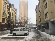 龙腾嘉苑,户型好,采光好,配套设施完善,车位充足,