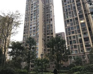 金香领邸2室1厅东南