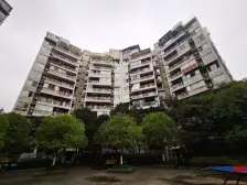 带社区公园,生活方便,清静舒适,房子户型结构好。