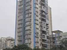 单价不到一万的大三房,人和成熟位置,配套齐全。